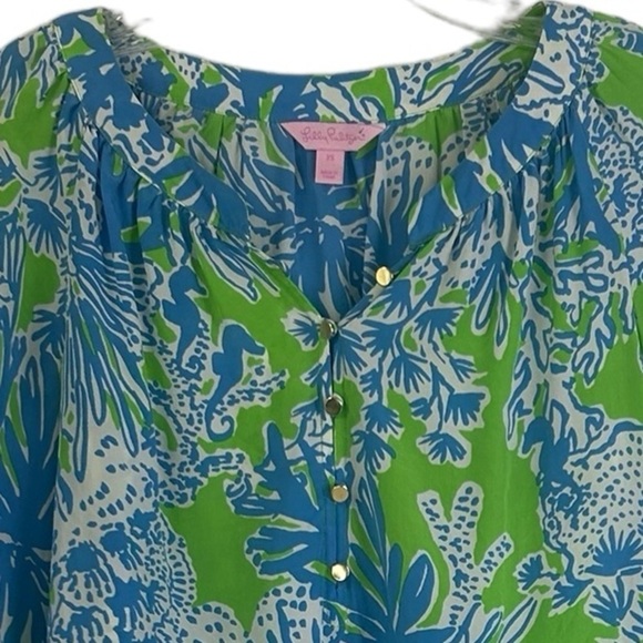 Lilly Pulitzer Elsa Top Biggest Fan Blue Green 100% Silk Seahorse Coral XS READ - Picture 5 of 12